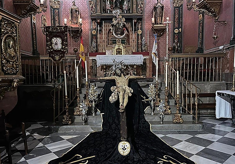 Besapié al Cristo de Alonso de Mena y Vía Crucis en el convento de las Carmelitas de Granada